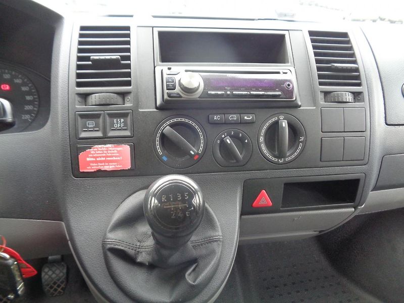 Volkswagen Caravelle 2,5 TDI  4x4 - fotka 10 z 16