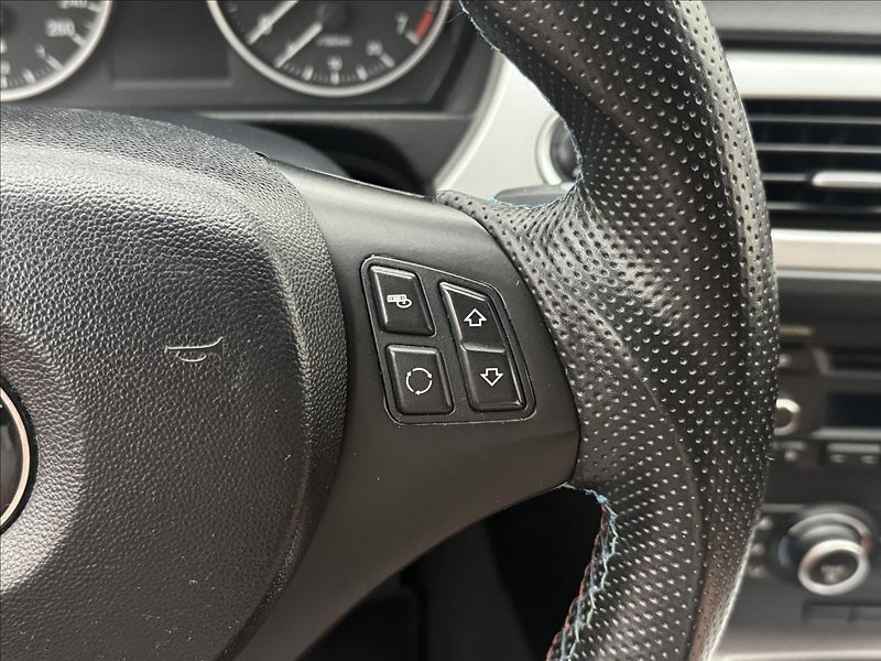BMW Řada 3 2,0 i POLOKŮŽE AC VELKÝ SERVIS - fotka 14 z 44