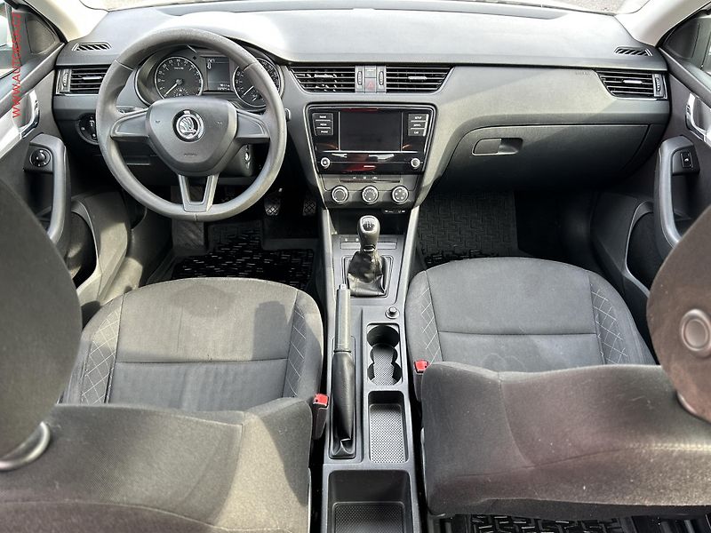 Škoda Octavia (2017) 1.6 TDi, ČR, Ambition, AC - fotka 8 z 16