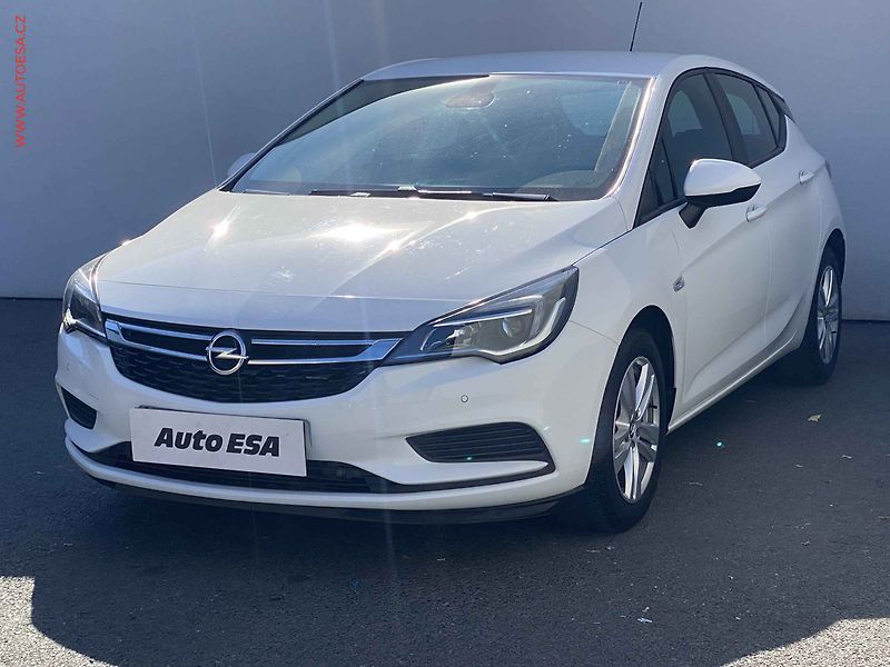 Opel Astra (2018) 1.4 T, ČR, AAC, tempo - fotka 3 z 16