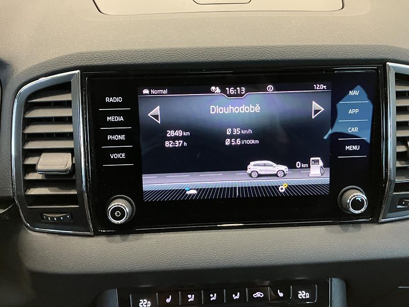Škoda Karoq 2.0 TDI 85kW Style DSG A7 85kW - fotka 30 z 36