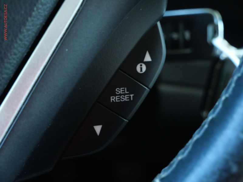 Honda CR-V (2016) 2.0i 4WD, ČR, Comfort - fotka 18 z 24