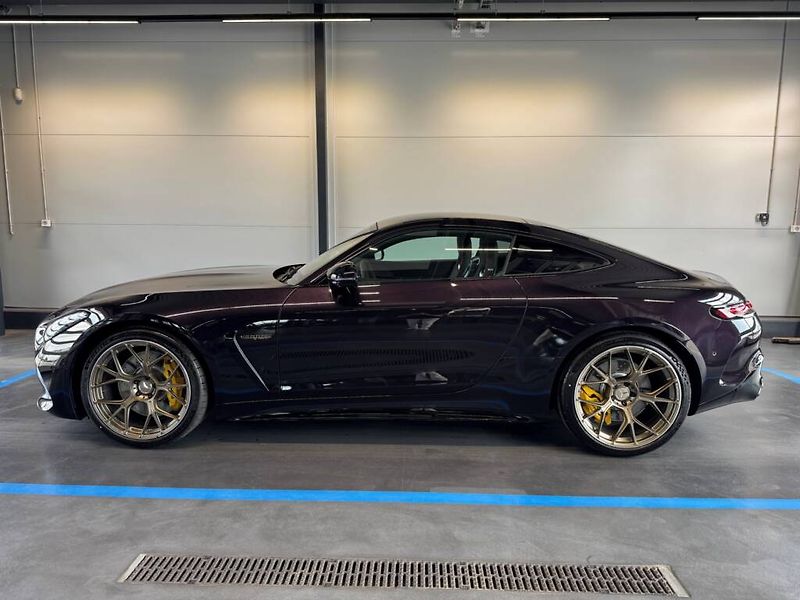 Mercedes-Benz AMG GT (2026) AMG 63 4MATIC+ - fotka 3 z 10