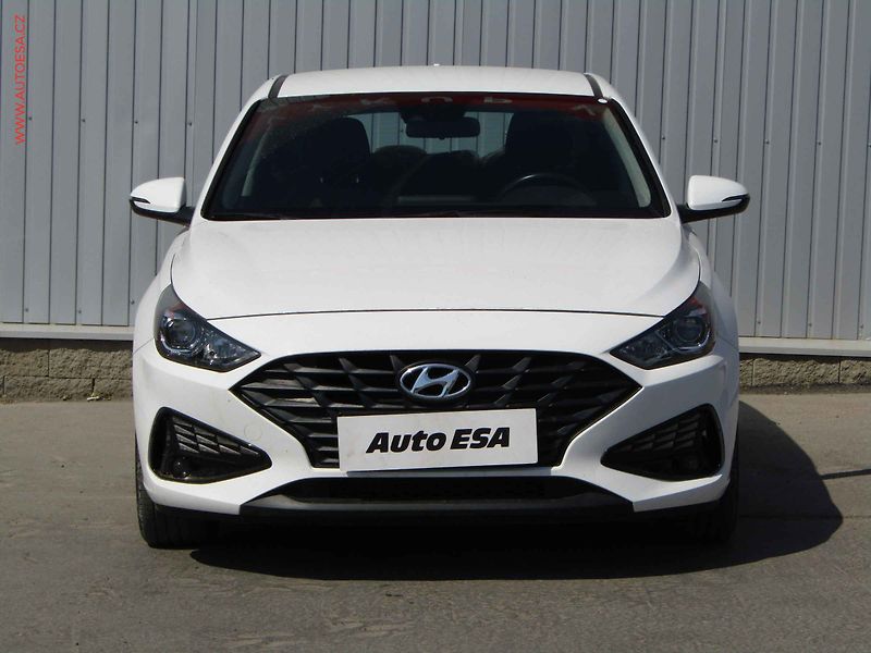 Hyundai i30 (2021) 1.5DPi, 2.maj,ČR, AC, ČR - fotka 2 z 18