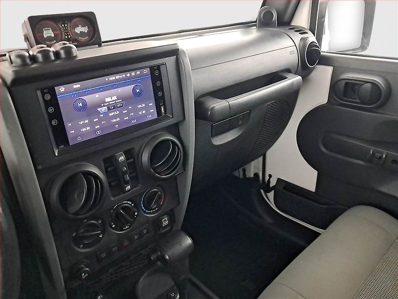 Jeep Wrangler (2009) 2.8 CRD - fotka 12 z 19