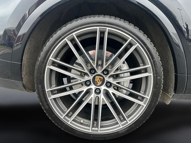 Porsche Cayenne (2021) Turbo - fotka 11 z 29