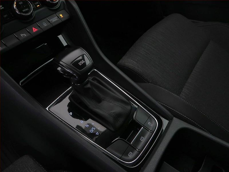 Škoda Karoq (2021) Style 2.0 TDI, Automat, ČR - fotka 13 z 17