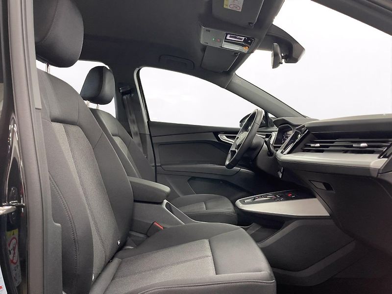 Audi Q4 e-tron 45 quattro ACC Keyless Tep.čer - fotka 13 z 16