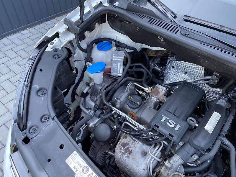 Volkswagen Touran 1.2 TSI 77kW - KLIMATIZACE-PDC - fotka 39 z 39