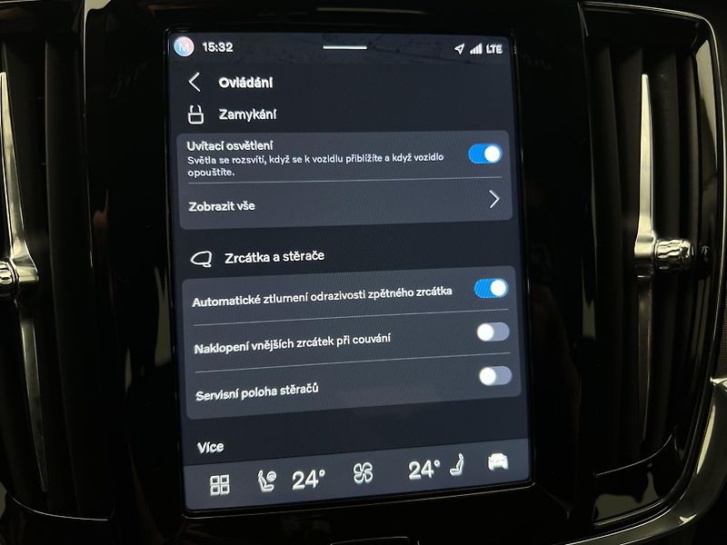 Volvo V90 T6 AWD RECHARGE BRIGHT PLUS  - fotka 37 z 46