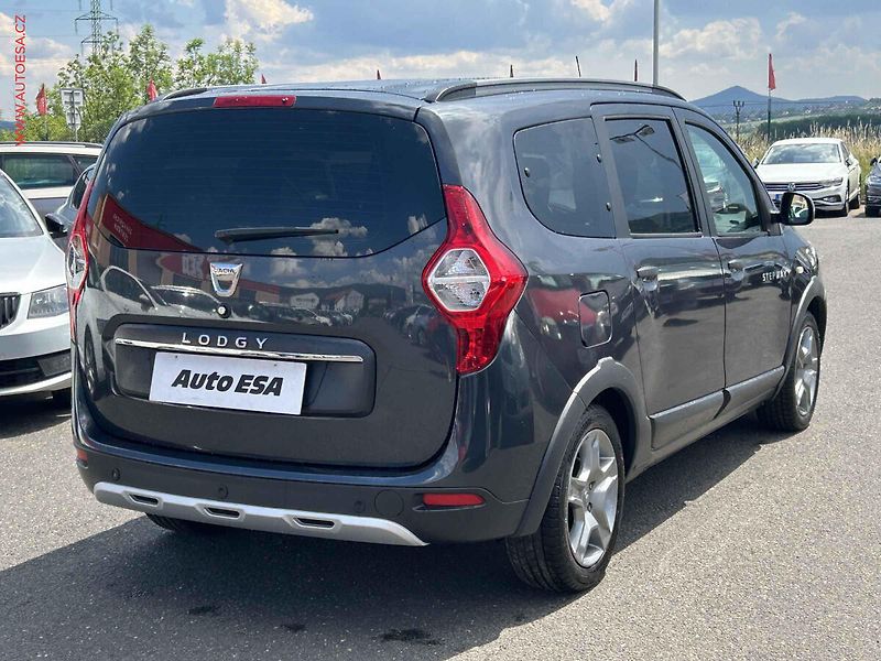 Dacia Lodgy (2021) 1.5DCi, 1.maj,ČR, Navi, AC - fotka 4 z 19