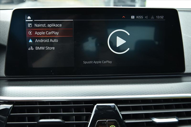 BMW Řada 5 520d xDrive M PAKET DPH ČR - fotka 24 z 30