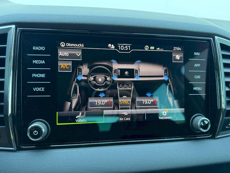 Škoda Karoq (2022) 1.5 TSI 110kW DSG Style Plus - fotka 21 z 35