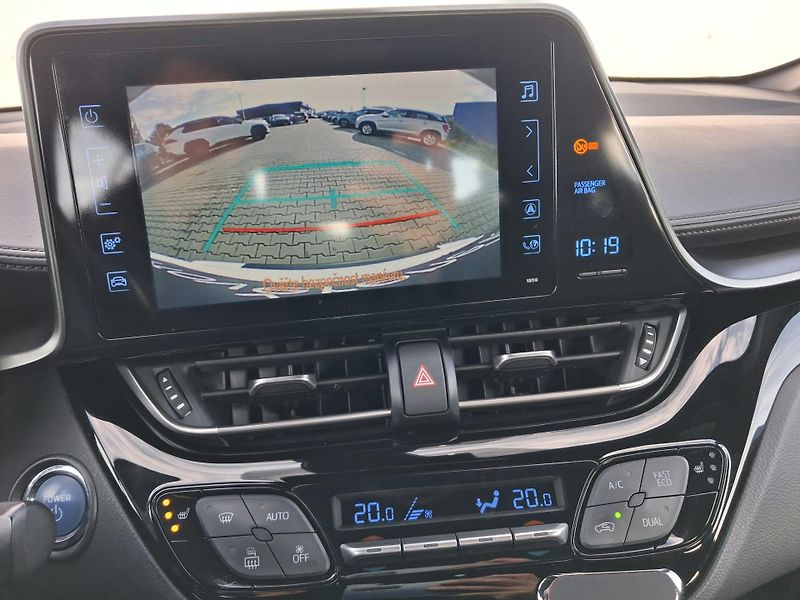 Toyota C-HR 1.8 HSD e-CVT Active - fotka 16 z 21