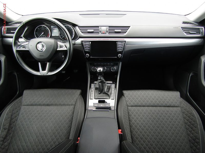 Škoda Superb (2016) 2.0 TDi, Style, TZ, navi - fotka 8 z 23
