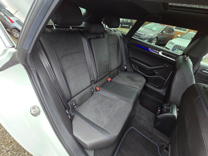 Volkswagen Arteon (2022) 2.0 TSi 235KW R-Line 4 motion - fotka 19 z 23
