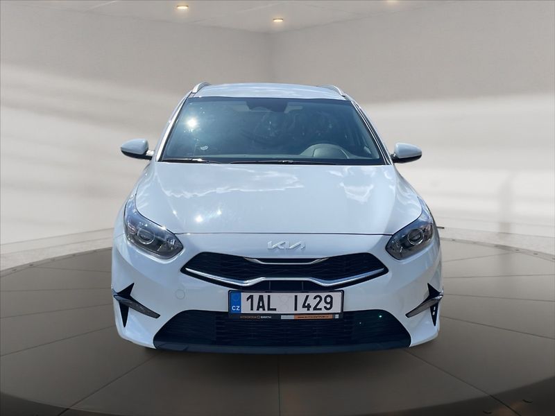 Kia Ceed 1,5 T-GDI 103 Spin - fotka 2 z 11