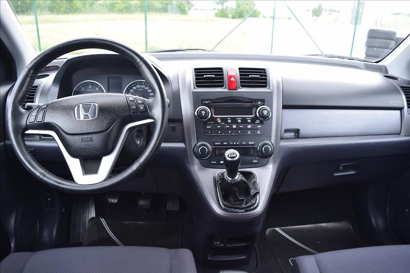 Honda CR-V 2,2 d 103KW TAŽNÉ 4X4 2XKOLA - fotka 29 z 50
