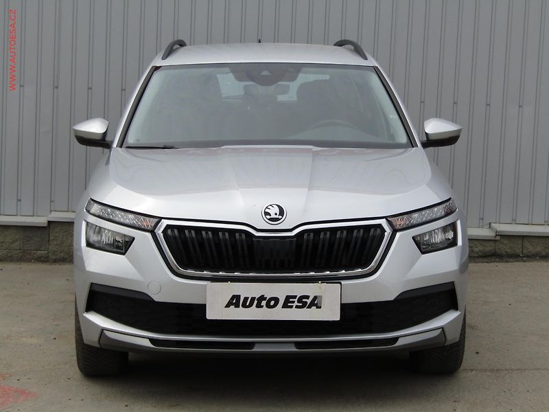 Škoda Kamiq (2021) 1.0 TSi, Business, DSG, LED - fotka 2 z 20