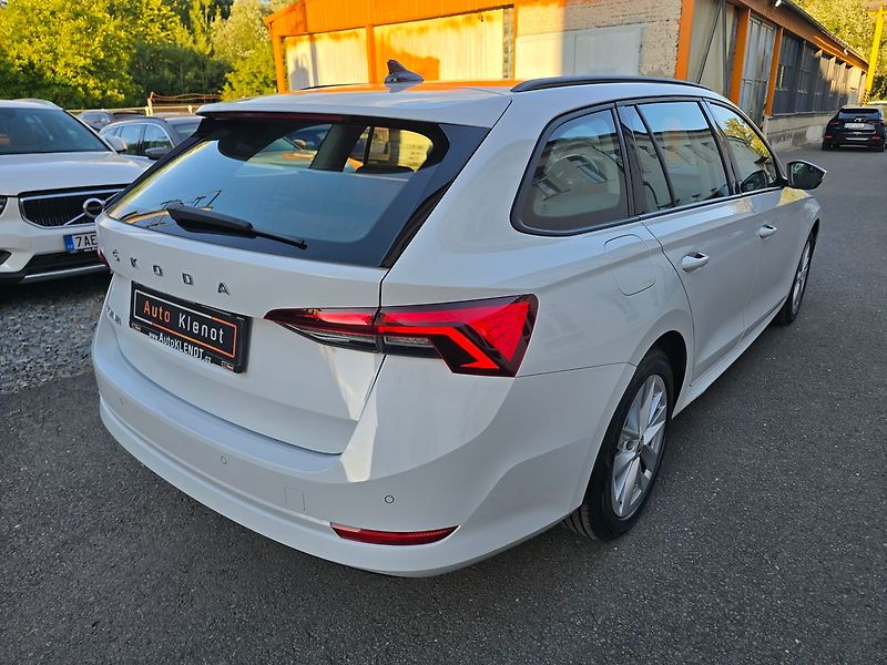 Škoda Octavia 2.0TDi 110kW DSG 1.Maj. ČR - fotka 4 z 39