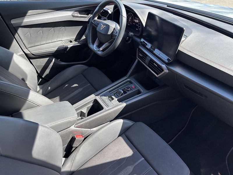 Cupra Formentor (2023) 1.5 TSI DSG - fotka 8 z 31