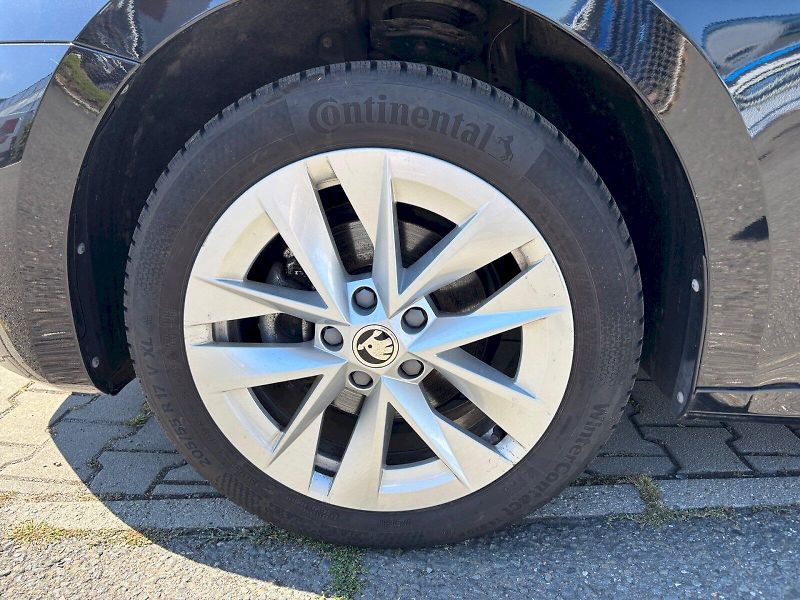 Škoda Octavia (2024) Top Selection 1.5 TSI DSG M-HE - fotka 25 z 34