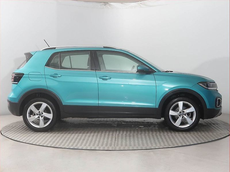 Volkswagen T-Cross (2023) 1.0 TSI - fotka 6 z 17