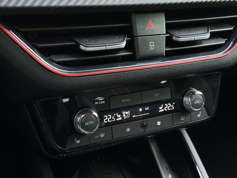 Škoda Scala 1.0TSi DSG 116PS Monte Carlo M - fotka 26 z 43