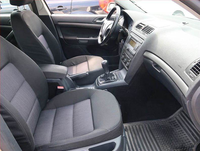 Škoda Octavia (2006) 2.0 TDI, po STK, dobrý stav - fotka 9 z 18