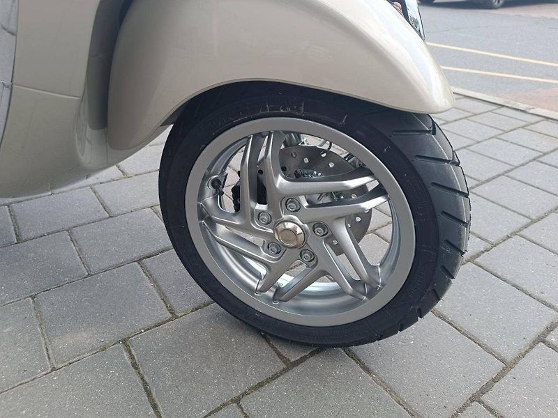 Vespa Primavera 125 3V ABS (2026) Beige Avvolg. 2026 (příslušen - fotka 7 z 14