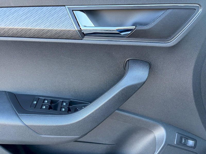 Škoda Karoq (2022) DSG 1.5 TSI / 110 kW / STYLE P - fotka 17 z 30