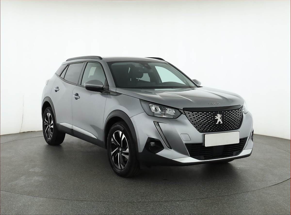 Peugeot 2008 Allure 1.2 PureTech, ČR,1.maj
