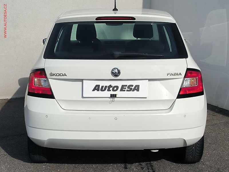 Škoda Fabia (2016) 1.2 TSi, 2.maj,ČR, Style - fotka 5 z 18