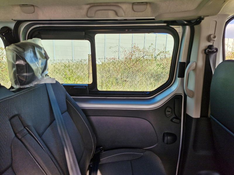 Renault Trafic (2026) L2 Equilibre 150k automat  - fotka 13 z 15