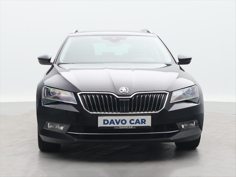 Škoda Superb 2,0 TSI 206kW L&K 4x4 DSG CZ D - fotka 2 z 28