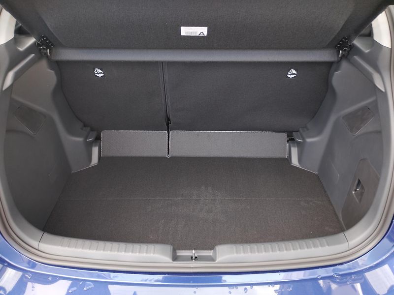 Mazda 2 Hybrid (2026) 1,5 AT Center-line, AKCE! - fotka 21 z 23