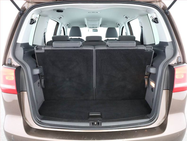 Volkswagen Touran (2012) 1.4 TSI, 7 míst, Serv.kniha - fotka 12 z 15