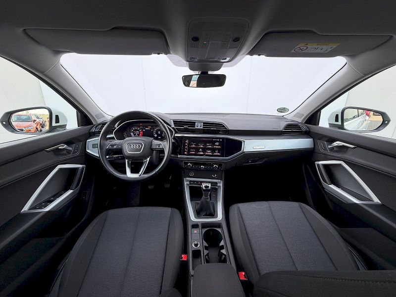 Audi Q3 (2023) 35 TFSI 110kW - fotka 9 z 35
