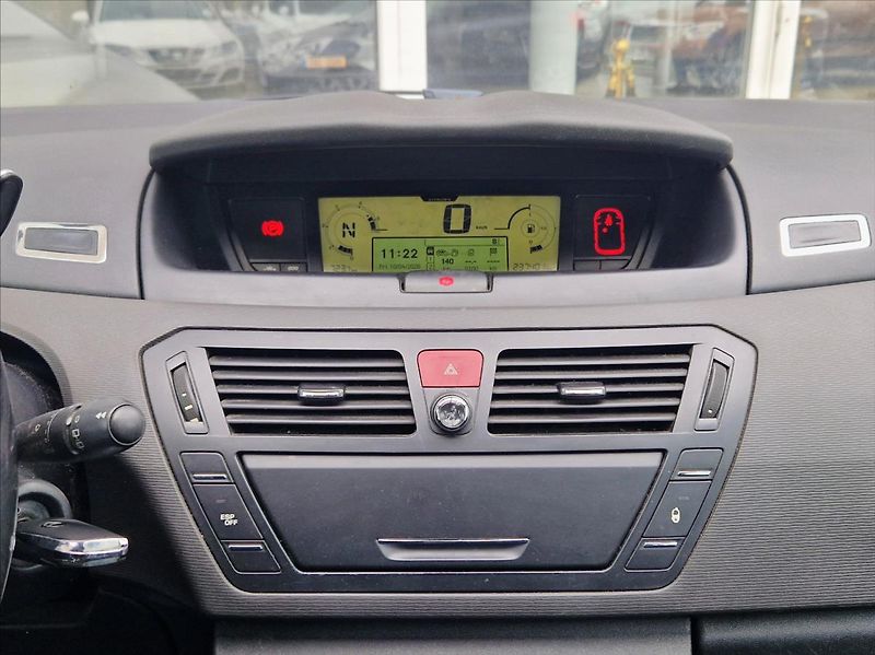 Citroën C4 Picasso 1,6 HDi 80kW AUTOKLIMA 7MIST - fotka 20 z 23