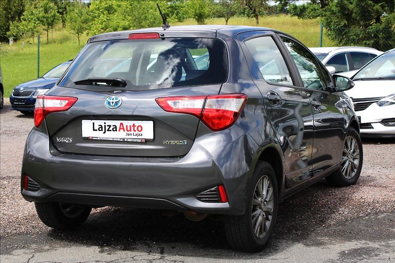 Toyota Yaris 1,5 Hybrid Comfort, Kamera - fotka 7 z 28