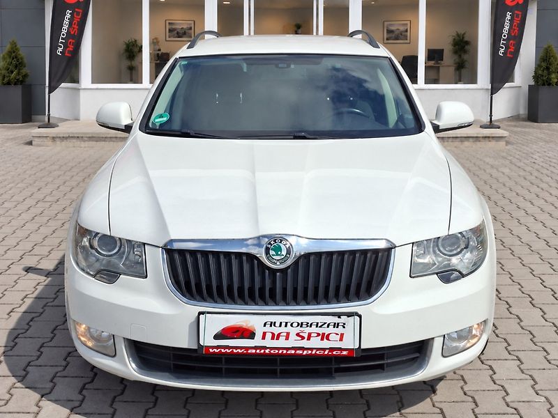 Škoda Superb (2012) 2.0TDI 125kW 6MAN 4X4 - fotka 3 z 27