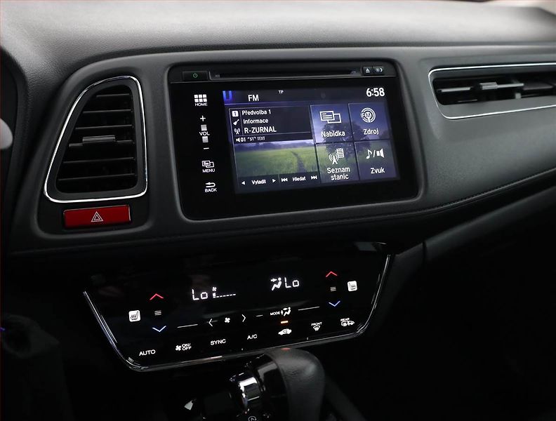 Honda HR-V (2017) Elegance 1.5 i-VTEC, Automat - fotka 10 z 19