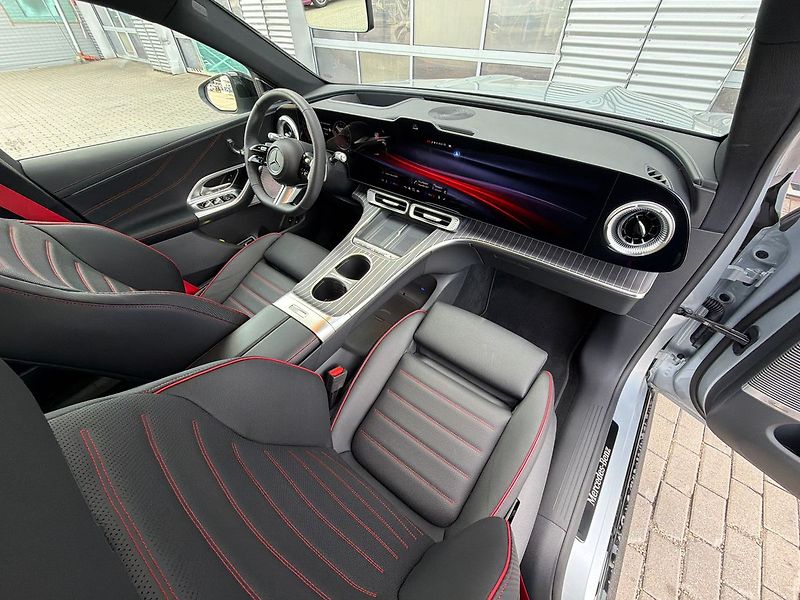 Mercedes-Benz GLC 400 4MATIC EQ AMG - fotka 29 z 37