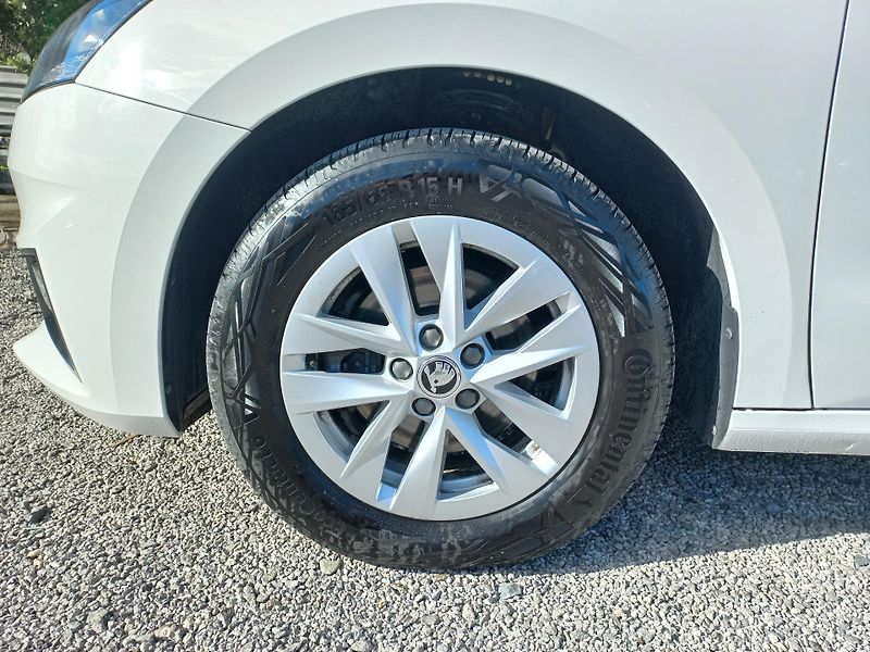 Škoda Fabia (2023) 1.0TSi 81kW DSG ČR DPH - fotka 16 z 20