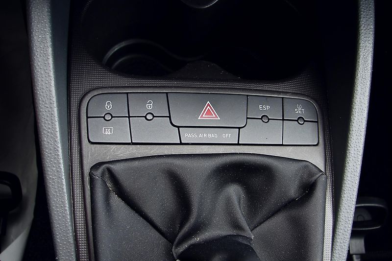 Seat Ibiza IV 1,4TDi 80PS EcoMotive KLIMA - fotka 24 z 32