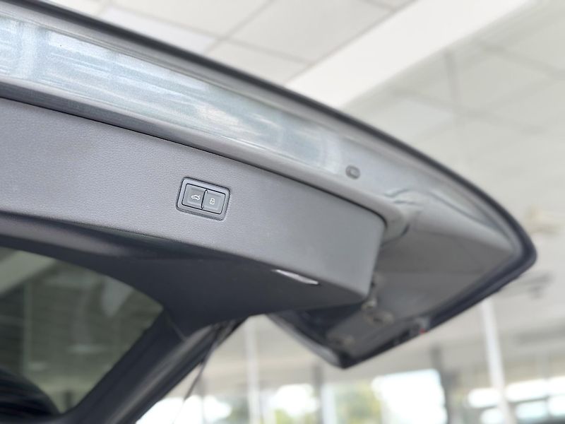 Audi Q7 50TDI Q*S-LINE*Matrix*Vzduch - fotka 38 z 44