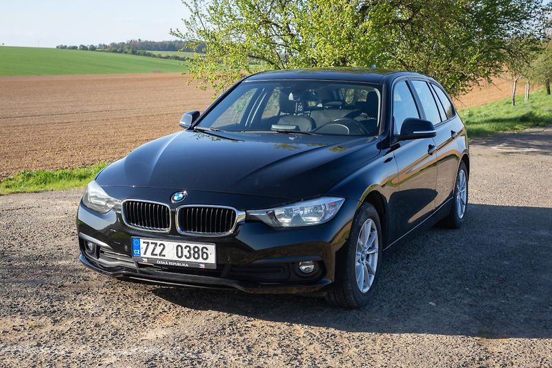 BMW Řada 3 (2017) xDrive - fotka 1 z 24
