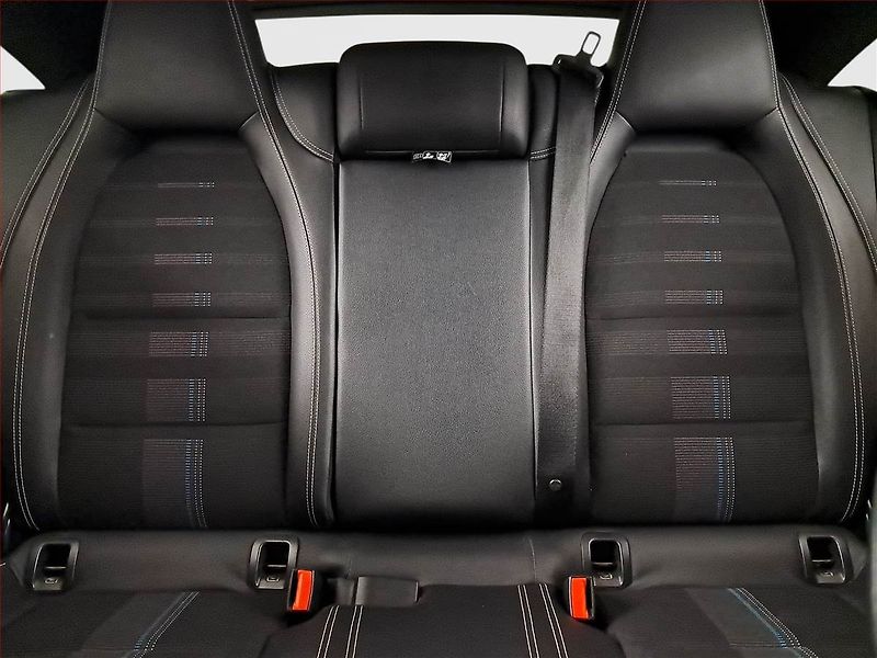 Mercedes-Benz CLA (2017) 180 CDI, Automat, Kůže, Navi - fotka 10 z 18