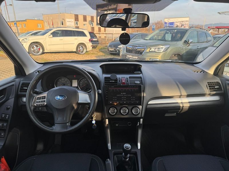 Subaru Forester (2014) 4x4 2,0i 110KW STK ITÁLIE - fotka 24 z 44