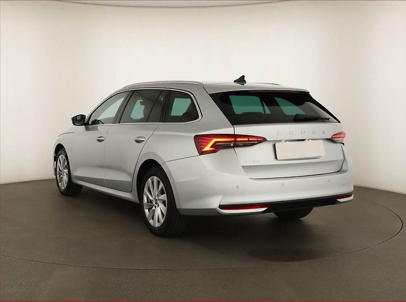 Škoda Octavia (2025) 1.5 TSI e-tec, Top Selection - fotka 4 z 16